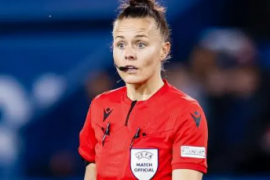 韦尔奇将执法女足欧冠决赛